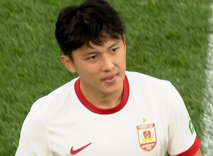 九游体育赛程-博主：大连英博有意租借王禹，长春亚泰要求先续约再外租